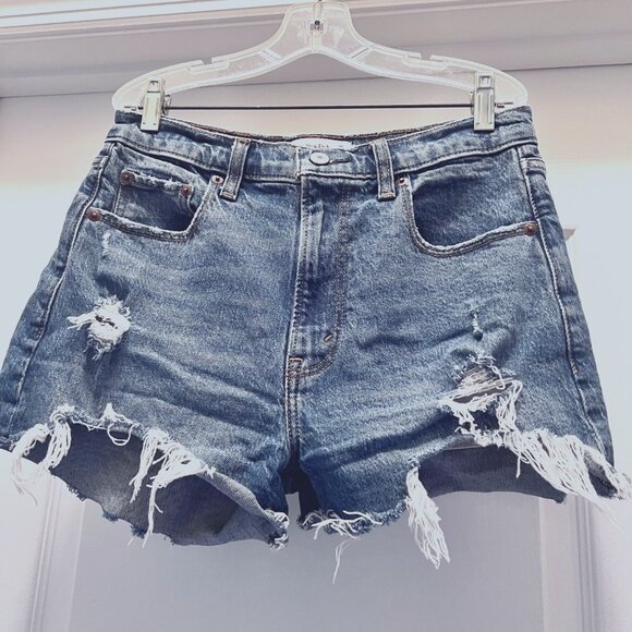 Abercrombie & Fitch-The Moms Short High Rise Denim/Jean Shorts-Sz 2/26-Distress - Picture 2 of 13
